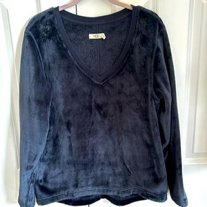UGG Velour blue V-Neck sweater